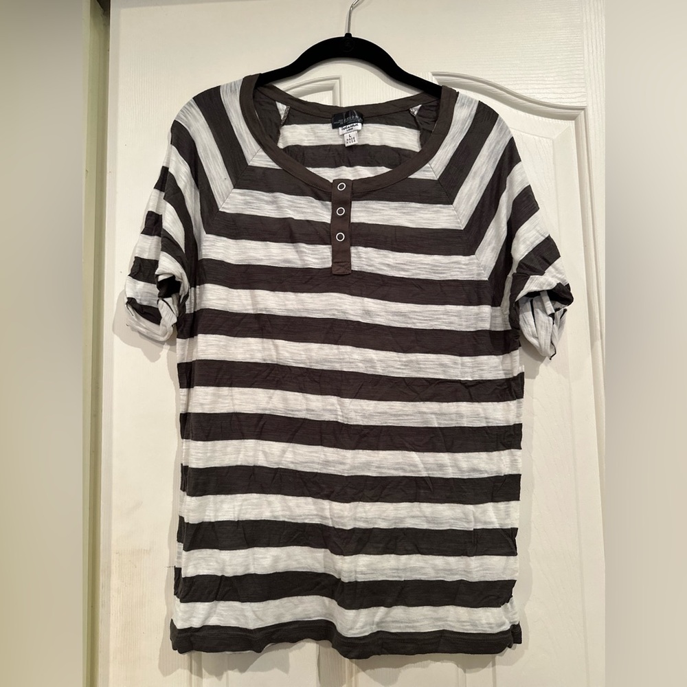Clearance! Splendid Maternity shirt sz Large